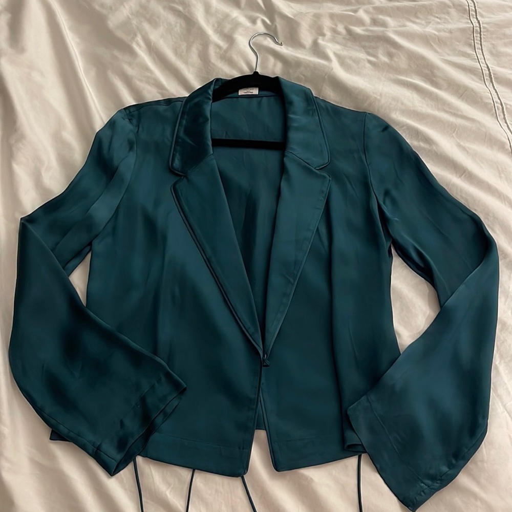 Aritzia blouse